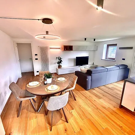 Apartment Meraviglioso Con Giardino Gignod